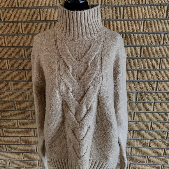BNWT Roots Oversized Turtleneck Sweater in Camel: size medium - Picture 2 of 10